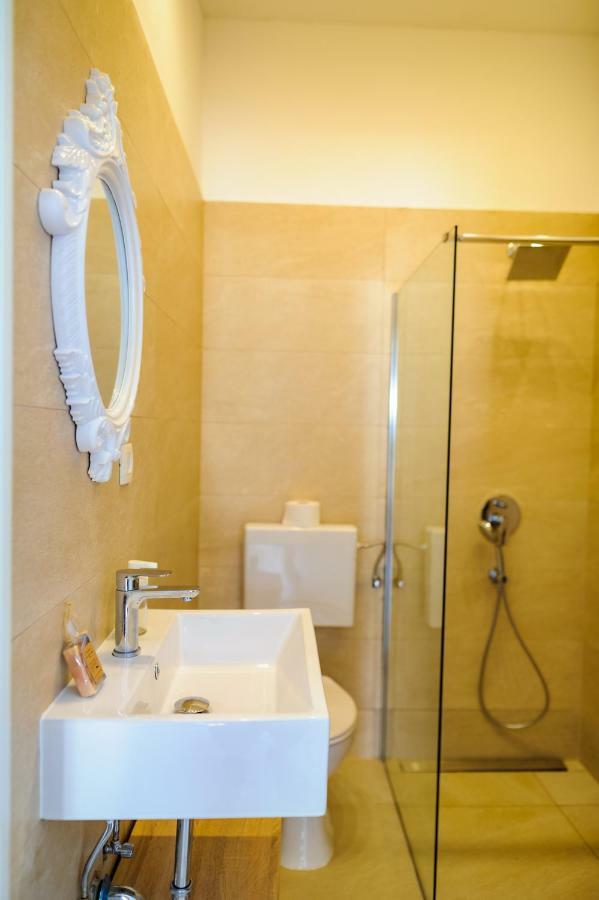 Apartments Lux Pag Паг Экстерьер фото