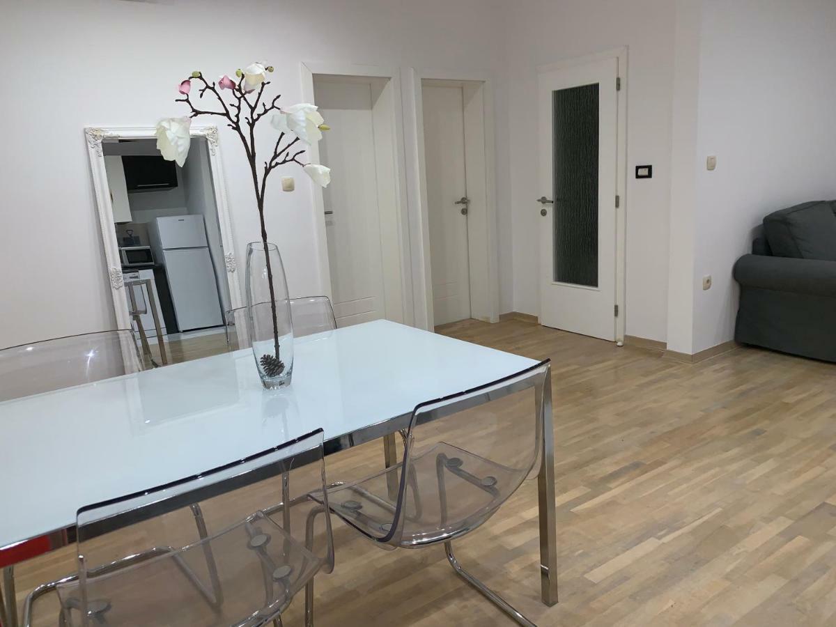 Apartments Lux Pag Паг Экстерьер фото