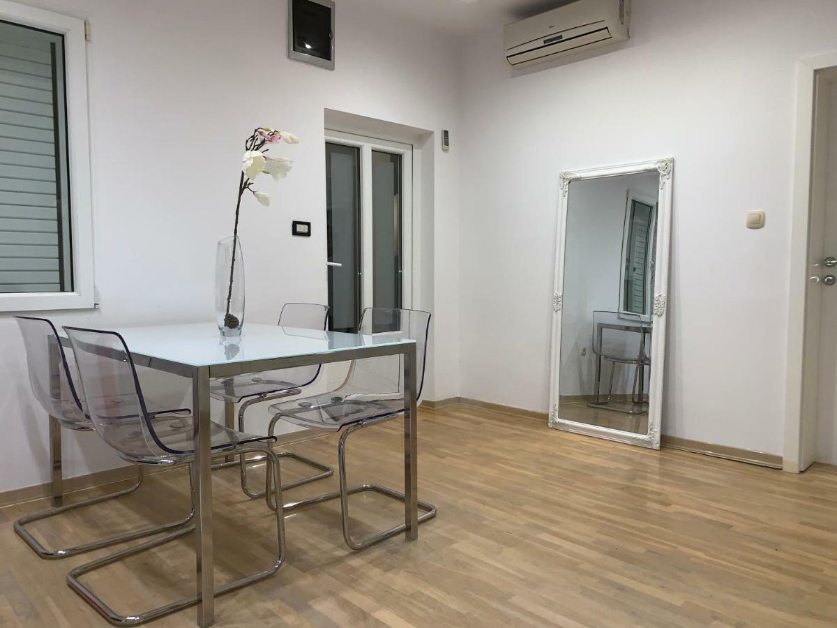 Apartments Lux Pag Паг Экстерьер фото